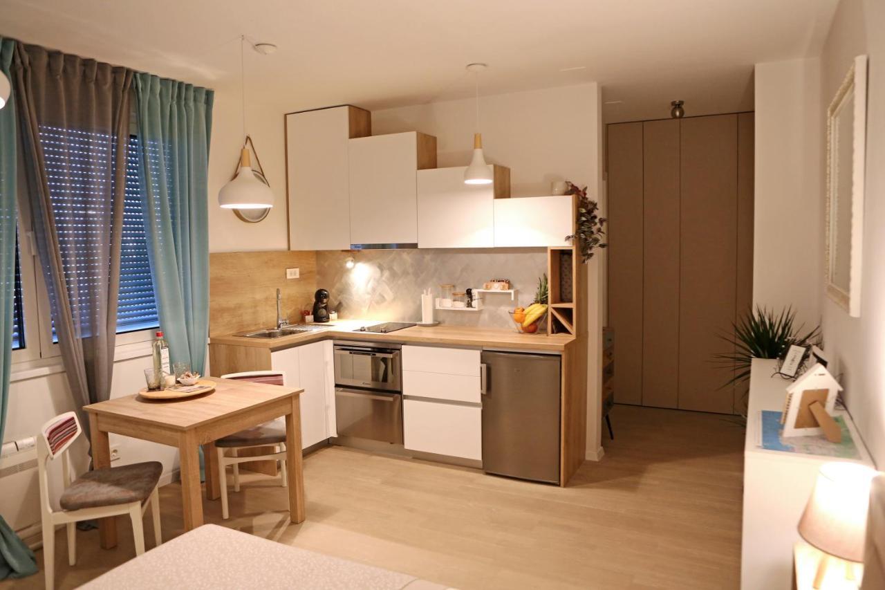 Studio Apartment Camino With Parking Zadar Eksteriør bilde