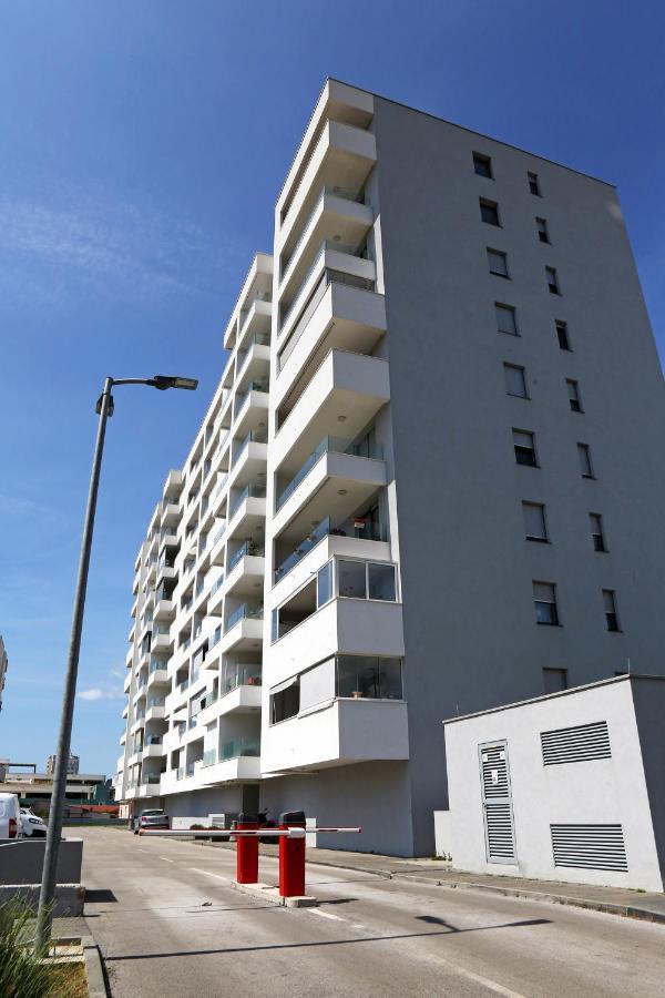Studio Apartment Camino With Parking Zadar Eksteriør bilde